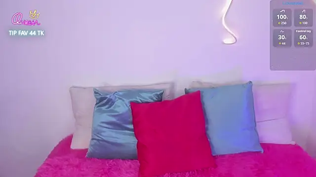 Snapshot of cloe_25 chatting on 03.01.26 cloe 25 online show from 03.01.26