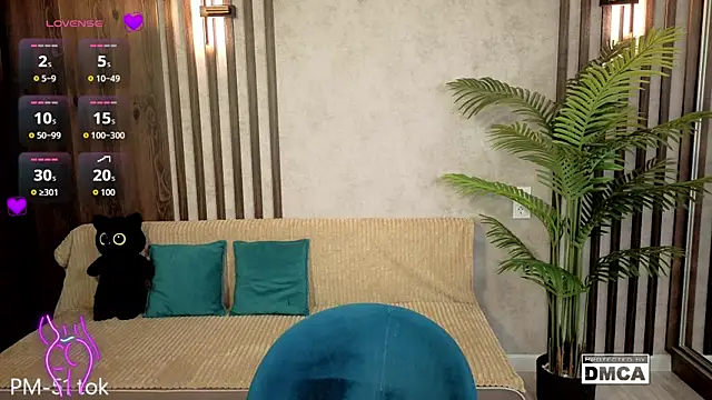 Snapshot of Holl1Would chatting on 02.23.26 Holl1Would online show from 02.23.26