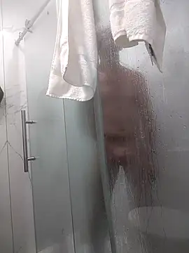 Snapshot of Roberts8inchcock chatting on 03.04.26 Roberts8inchcock online show from 03.04.26