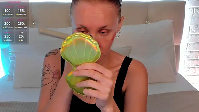 LianaFord online show from 06.08.26