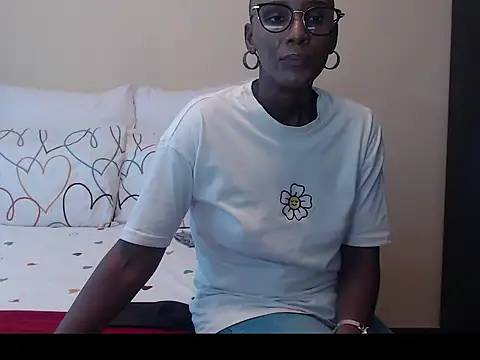 Snapshot of yummycherryxx chatting on 10.03.25 yummycherryxx online show from 10.03.25