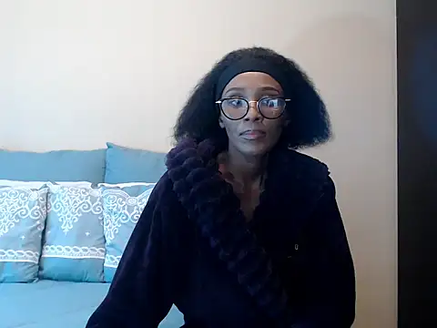 Snapshot of yummycherryxx chatting on 05.06.26 yummycherryxx online show from 05.06.26