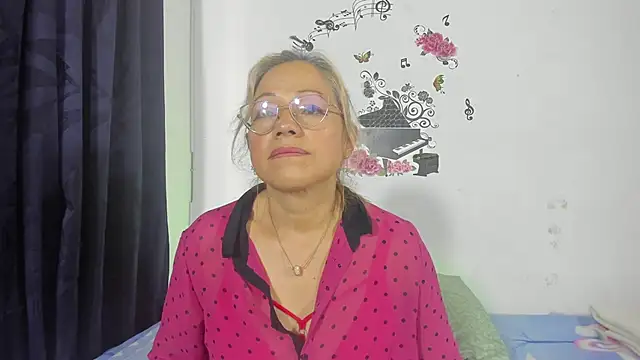 Snapshot of anthonela_mature_ chatting on 02.06.25 anthonela mature online show from 02.06.25