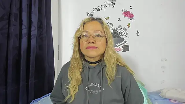 Snapshot of anthonela_mature_ chatting on 02.11.25 anthonela mature online show from 02.11.25
