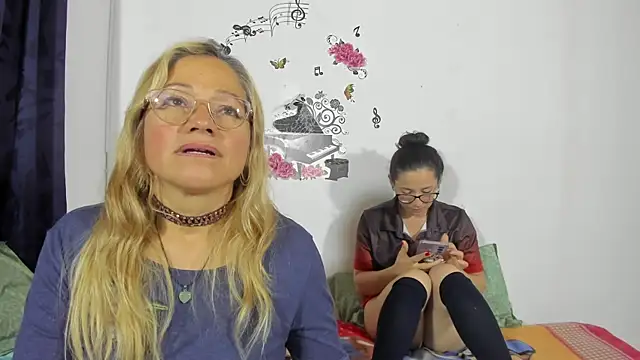 Snapshot of anthonela_mature_ chatting on 02.20.25 anthonela mature online show from 02.20.25