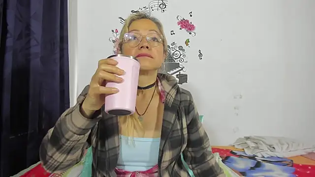 Snapshot of anthonela_mature_ chatting on 02.27.25 anthonela mature online show from 02.27.25
