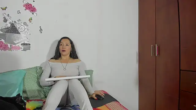Snapshot of anthonela_mature_ chatting on 02.27.25 anthonela mature online show from 02.27.25