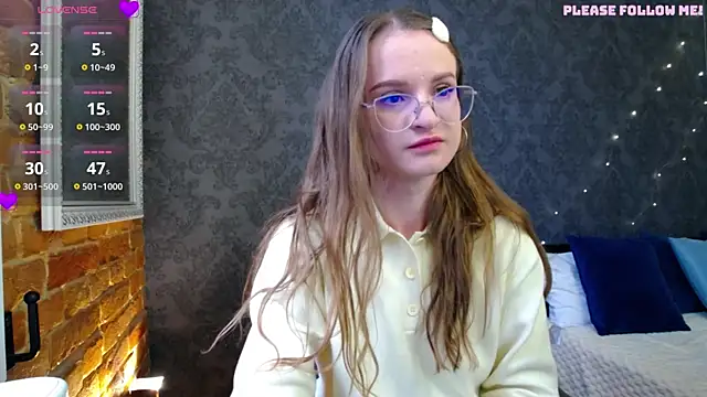 Snapshot of KateJonson chatting on 03.19.26 KateJonson online show from 03.19.26