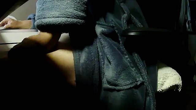 Snapshot of suedel65 chatting on 04.27.26 suedel65 online show from 04.27.26