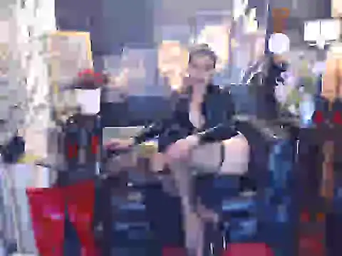 Snapshot of KatrinaSaints chatting on 10.11.25 KatrinaSaints online show from 10.11.25