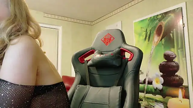 HotLana69 online show from 02.18.25