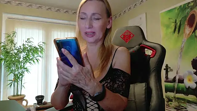 HotLana69 online show from 05.11.26