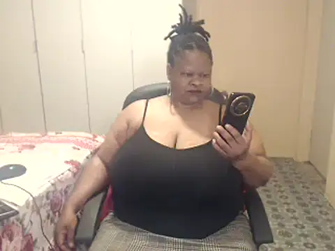 sweetnoziexx online show from 11.18.25