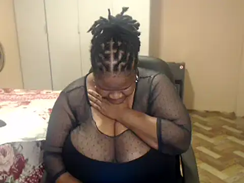 Snapshot of sweetnoziexx chatting on 04.18.26 sweetnoziexx online show from 04.18.26