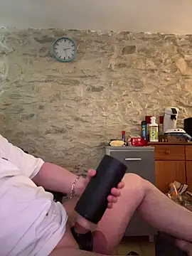 Snapshot of yann2392 chatting on 05.17.26 yann2392 online show from 05.17.26