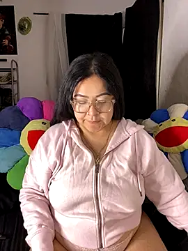 MsConejitaa online show from 10.05.25