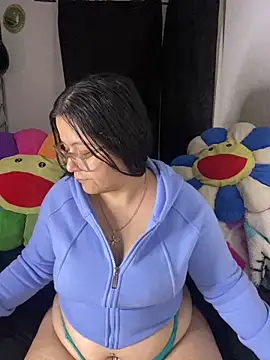 MsConejitaa online show from 11.17.25