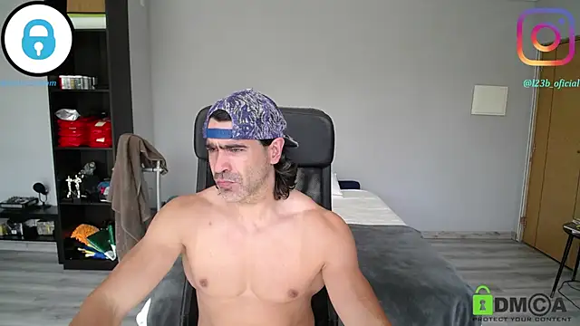 Snapshot of samricci21 chatting on 04.17.26 samricci21 online show from 04.17.26