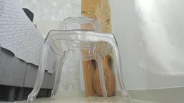 Azahara Amin  online show from 04.17.26