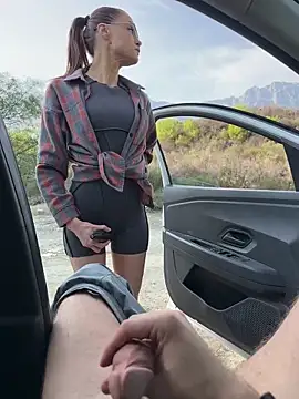 Nicoleevien online show from 11.22.25