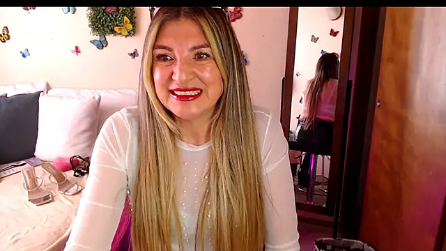 Snapshot of Jolie-Mature chatting on 07.17.26 Jolie-Mature online show from 07.17.26