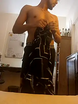  IRRESISTIBLE  online show from 12.05.24