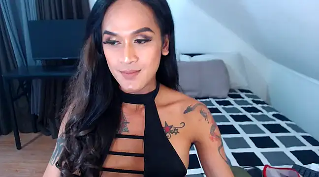 Snapshot of TSnaughtyBIGCOCK chatting on 12.30.24 TSnaughtyBIGCOCK online show from 12.30.24