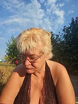 milfchantal4 online show from 06.28.26