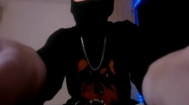 Snapshot of Samuel_Suarez chatting on 12.29.24 Samuel Suarez online show from 12.29.24