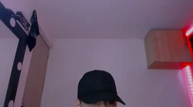 Snapshot of Samuel_Suarez chatting on 01.18.25 Samuel Suarez online show from 01.18.25