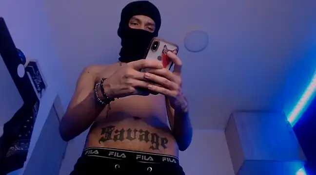 Snapshot of Samuel_Suarez chatting on 01.27.25 Samuel Suarez online show from 01.27.25