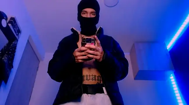 Snapshot of Samuel_Suarez chatting on 02.13.25 Samuel Suarez online show from 02.13.25