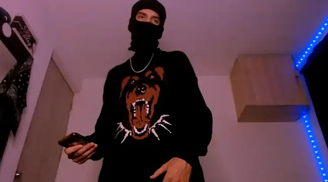 Snapshot of Samuel_Suarez chatting on 02.22.25 Samuel Suarez online show from 02.22.25