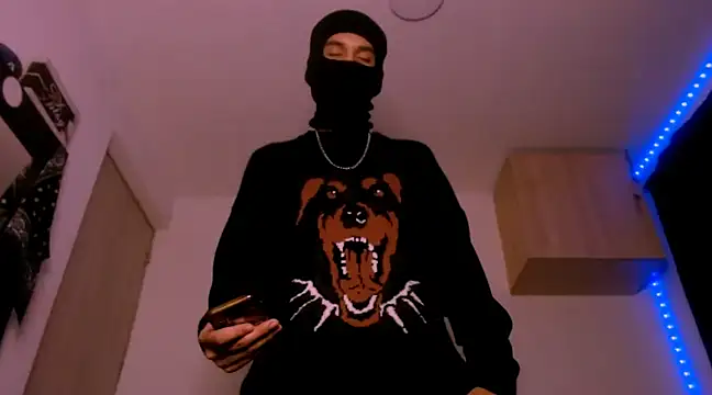 Snapshot of Samuel_Suarez chatting on 02.22.25 Samuel Suarez online show from 02.22.25