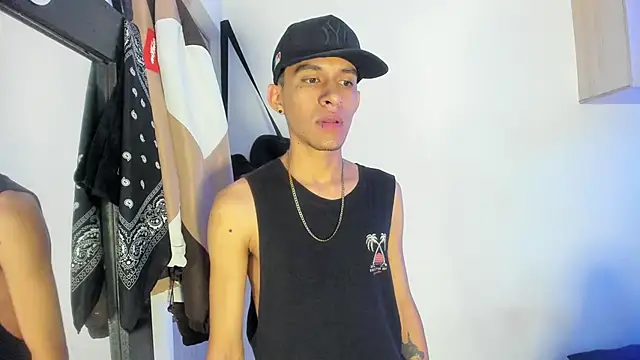 Snapshot of Samuel_Suarez chatting on 03.18.25 Samuel Suarez online show from 03.18.25