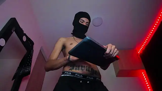 Snapshot of Samuel_Suarez chatting on 03.21.25 Samuel Suarez online show from 03.21.25