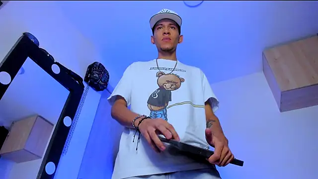 Snapshot of Samuel_Suarez chatting on 09.10.25 Samuel Suarez online show from 09.10.25