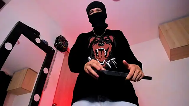 Snapshot of Samuel_Suarez chatting on 09.12.25 Samuel Suarez online show from 09.12.25