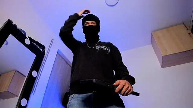 Snapshot of Samuel_Suarez chatting on 09.25.25 Samuel Suarez online show from 09.25.25