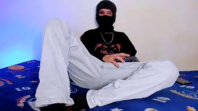 Snapshot of Samuel_Suarez chatting on 09.27.25 Samuel Suarez online show from 09.27.25