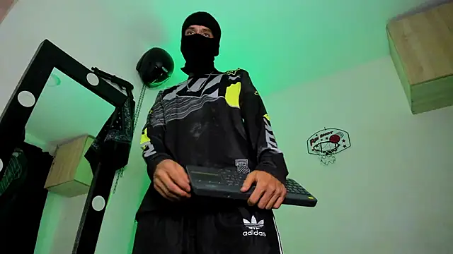 Snapshot of Samuel_Suarez chatting on 01.15.26 Samuel Suarez online show from 01.15.26