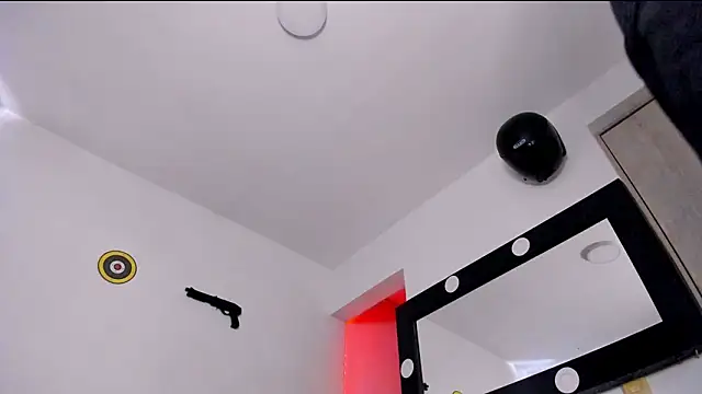 Snapshot of Samuel_Suarez chatting on 03.20.26 Samuel Suarez online show from 03.20.26