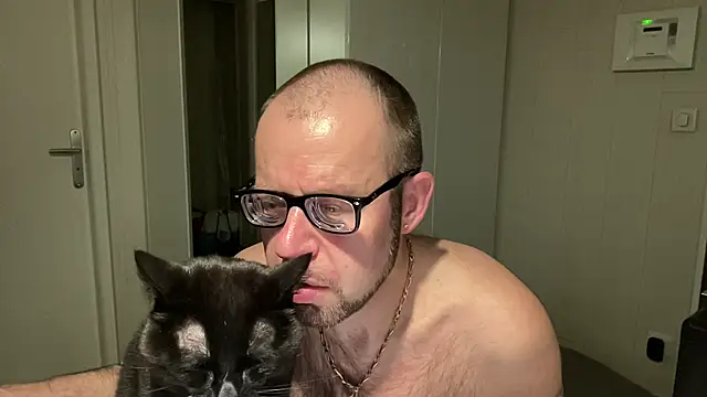 FABIOGLASSES online show from 04.05.26