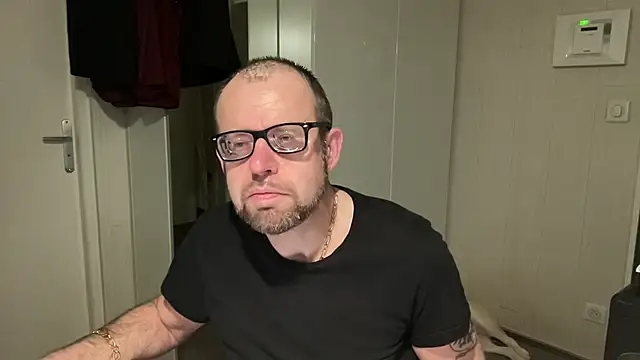 FABIOGLASSES online show from 04.14.26