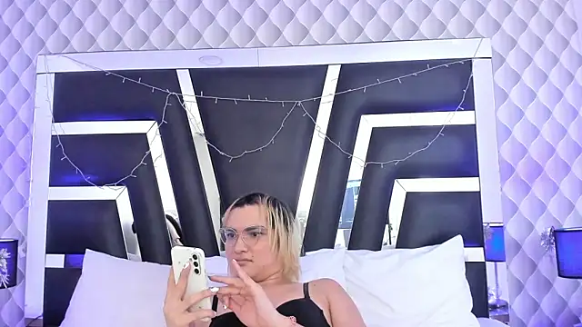 Snapshot of katya_kozlov chatting on 03.16.25 katya kozlov online show from 03.16.25