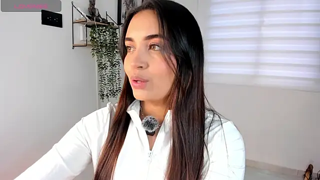 aisha es online show from 05.19.26