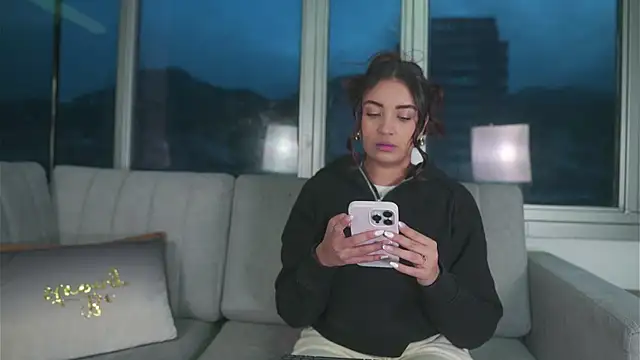aisha es online show from 05.23.26