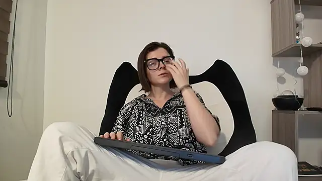 Arya starrk online show from 03.04.26