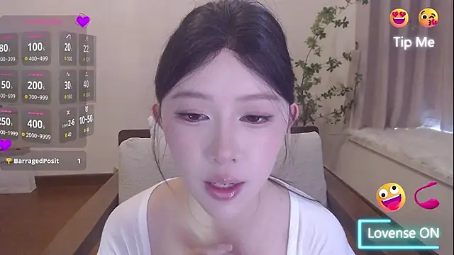 Snapshot of Meet_q chatting on 06.24.26 Meet q online show from 06.24.26