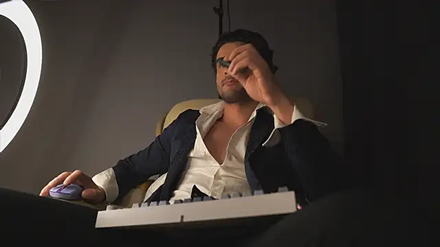 Keen   Luckystrike online show from 03.02.25